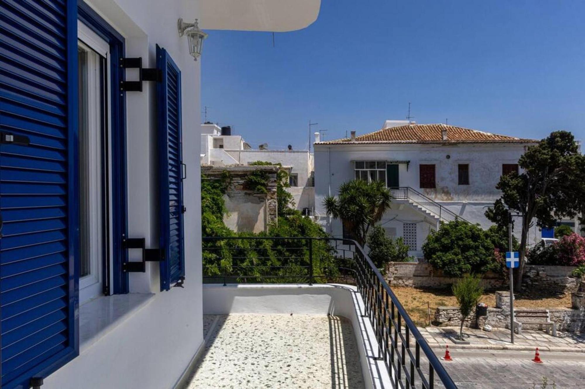 Summer Grace * Tinos
