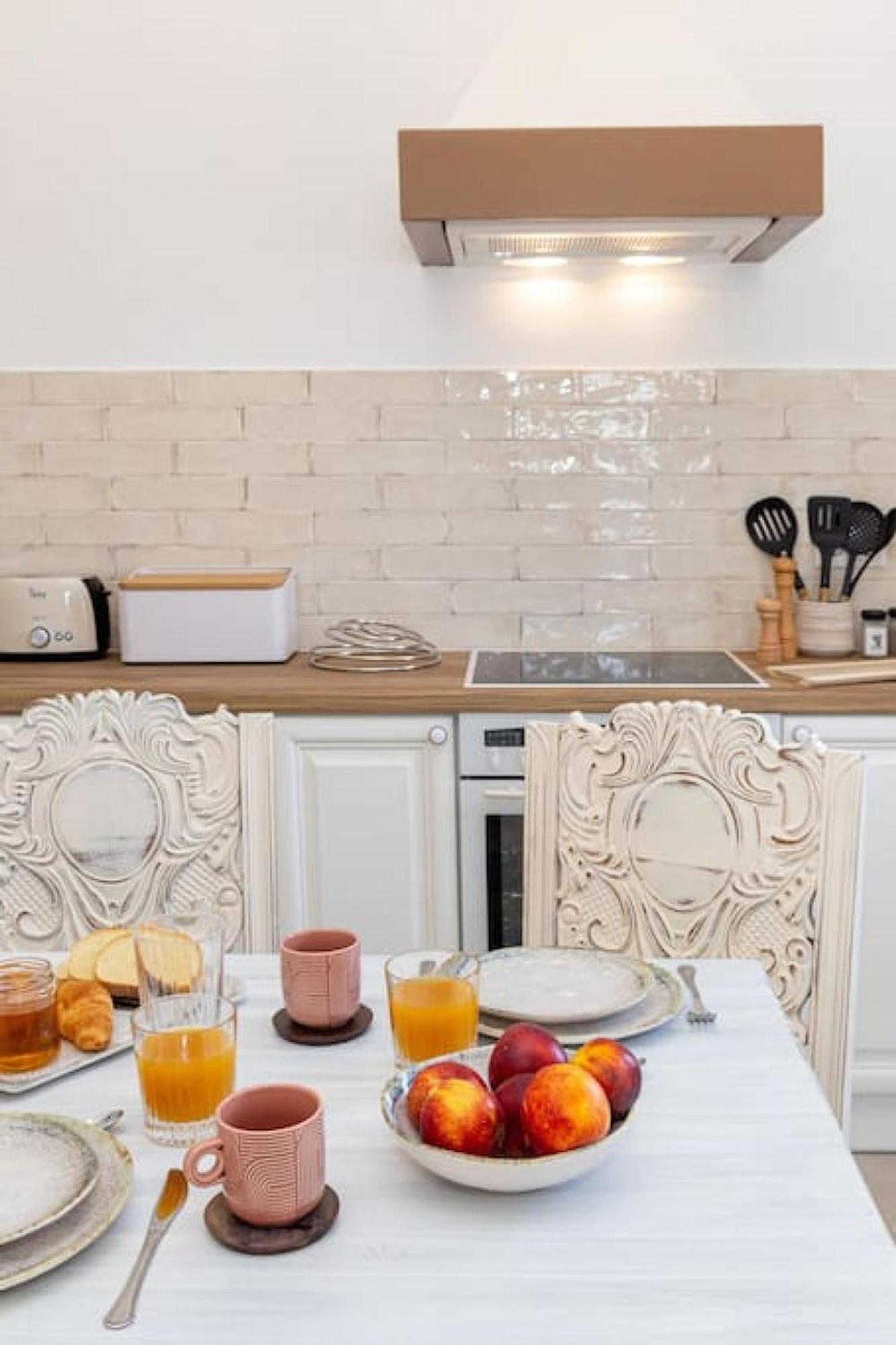 Summer Grace Apartment *